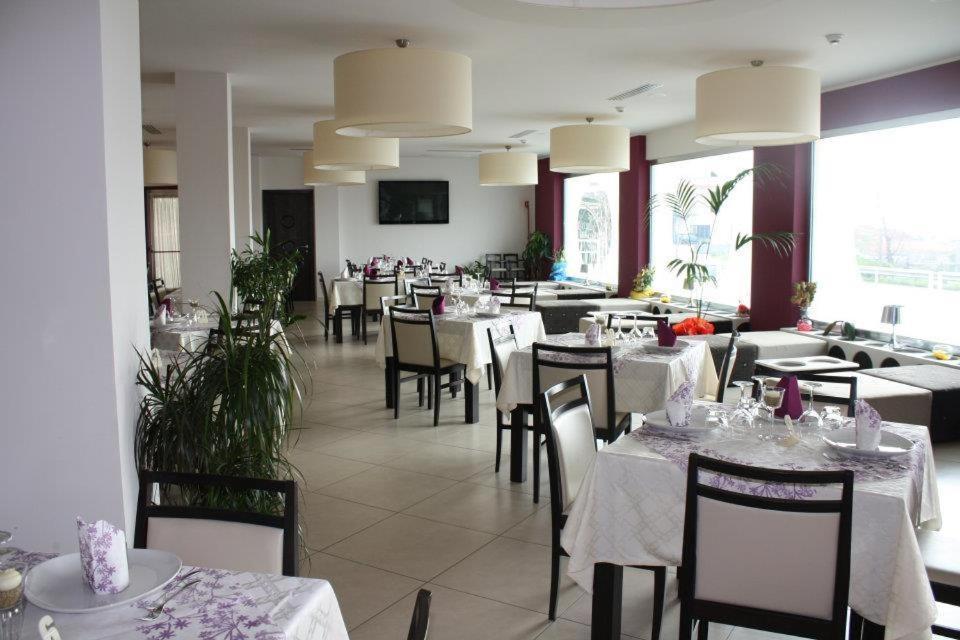 Hotel Cliche San Lucido Exterior foto